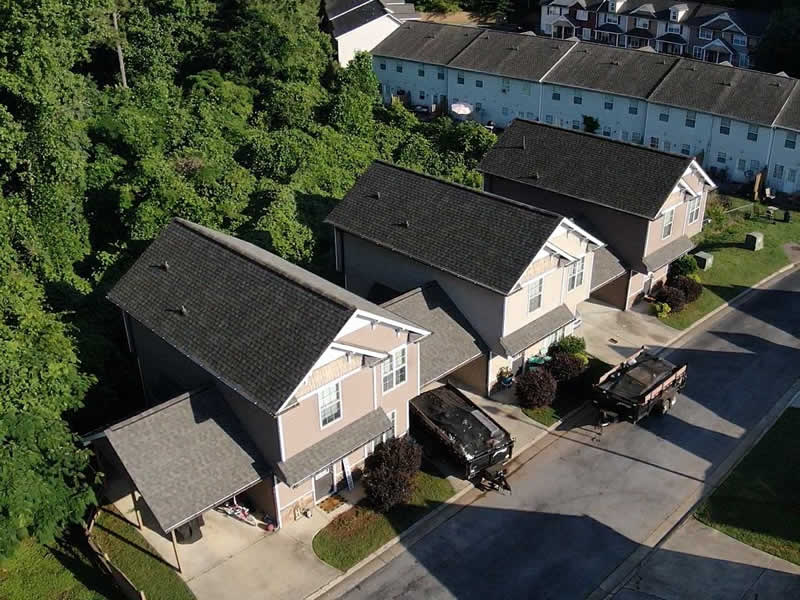 Apartmet Building next to Duplex's